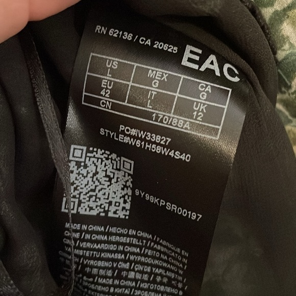 GUESS Tank Top - Picture 9 of 9